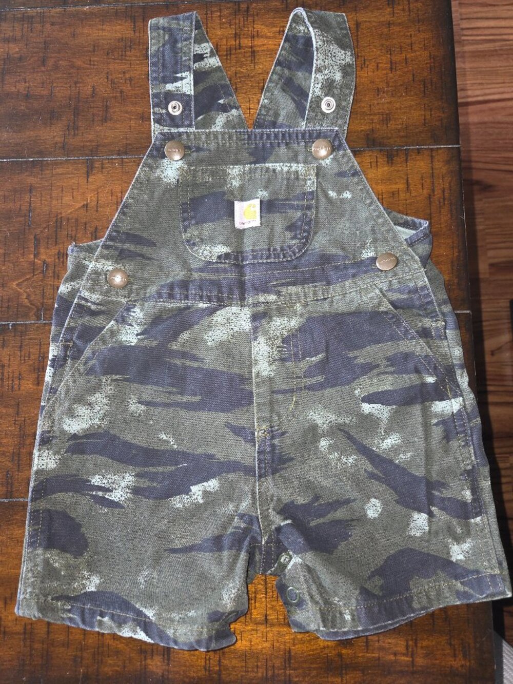 Vintage carhartt green camo overall shorts size 18 months